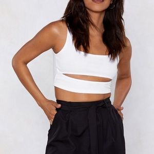 Nasty gal Cut out for the count underboob crop